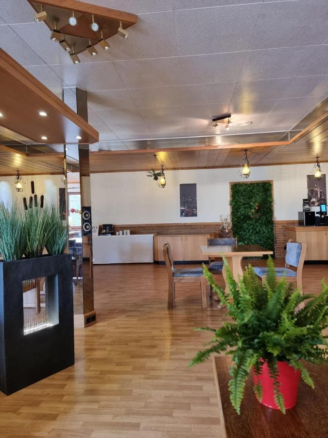 Siegerland-Hotel Фройденберг Екстериор снимка